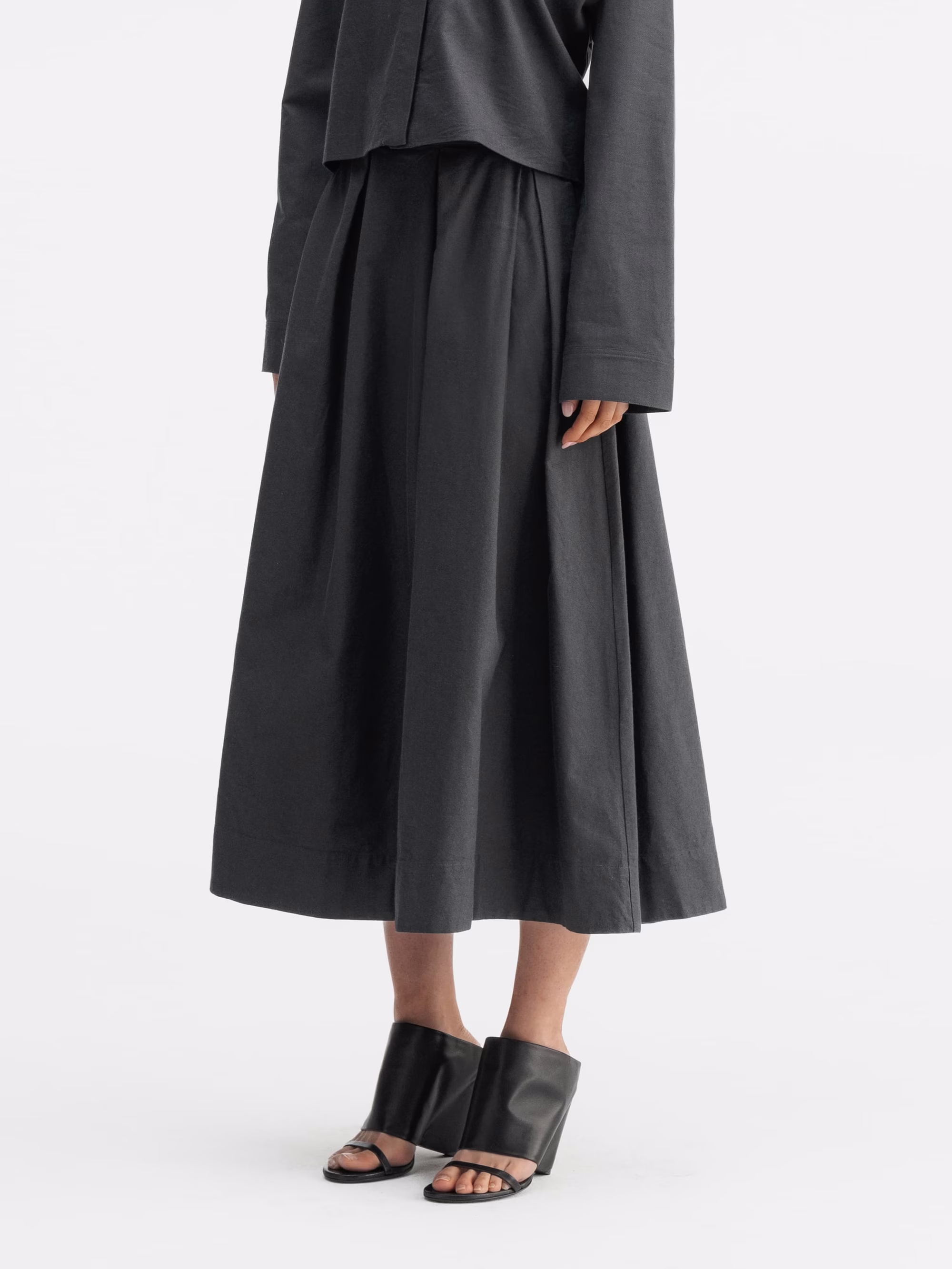 Ahlvar Gallery Skirts in Gray