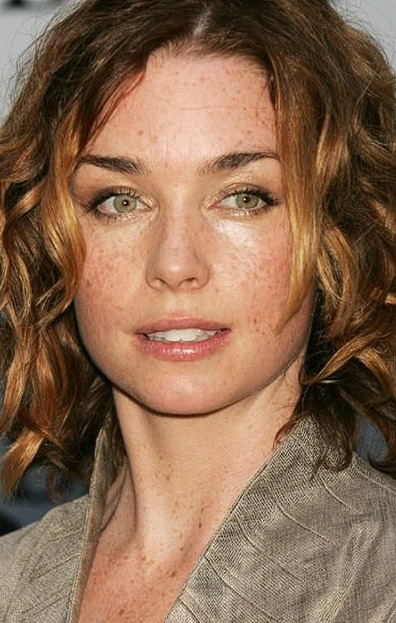 Julianne Nicholson