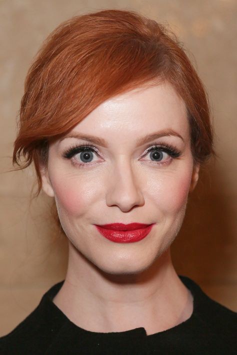 bright poppy red lip