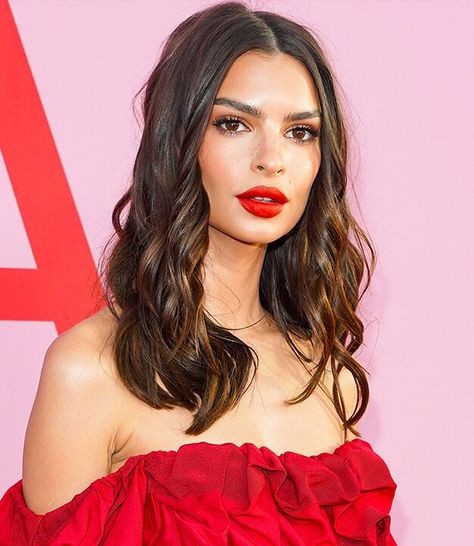 vibrant poppy red lip